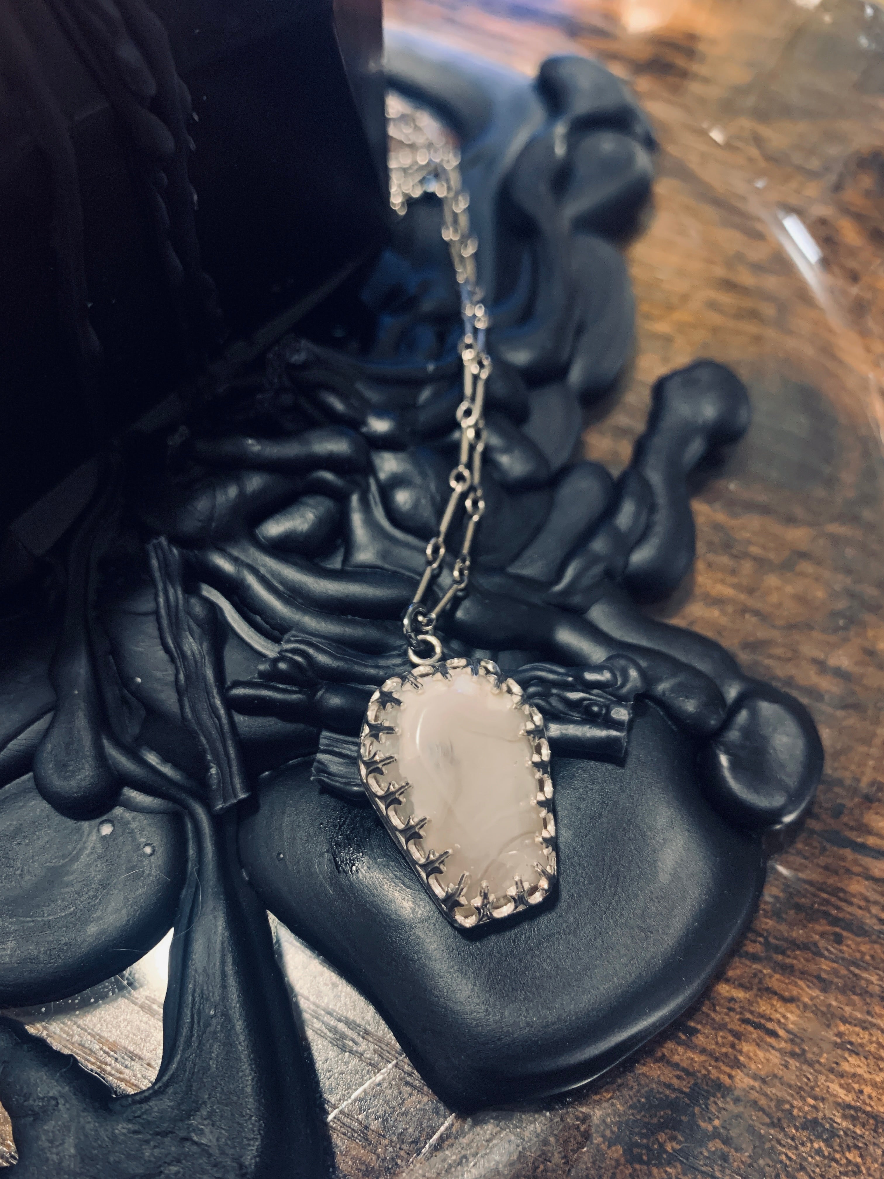 Let it RiP Agate Casket Necklace